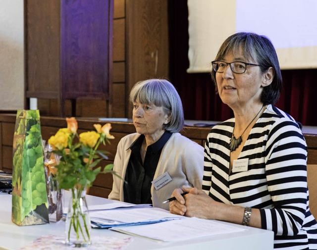 Rita Maciej-Meier und Chrysanta Dreher...s Sozialdienstes katholischer Frauen.   | Foto: Gabriele Zahn