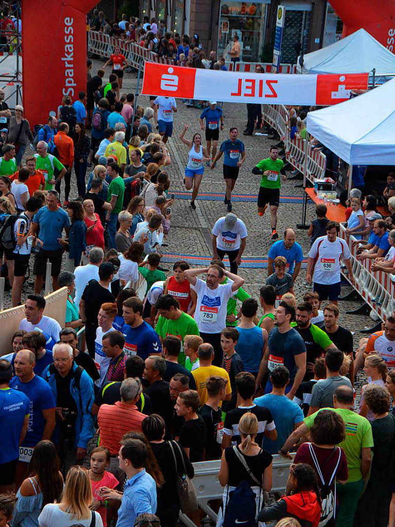 Viel Spa hatten die Teilnehmer und die vielen Zuschauer beim Emmendinger Stadtlauf.