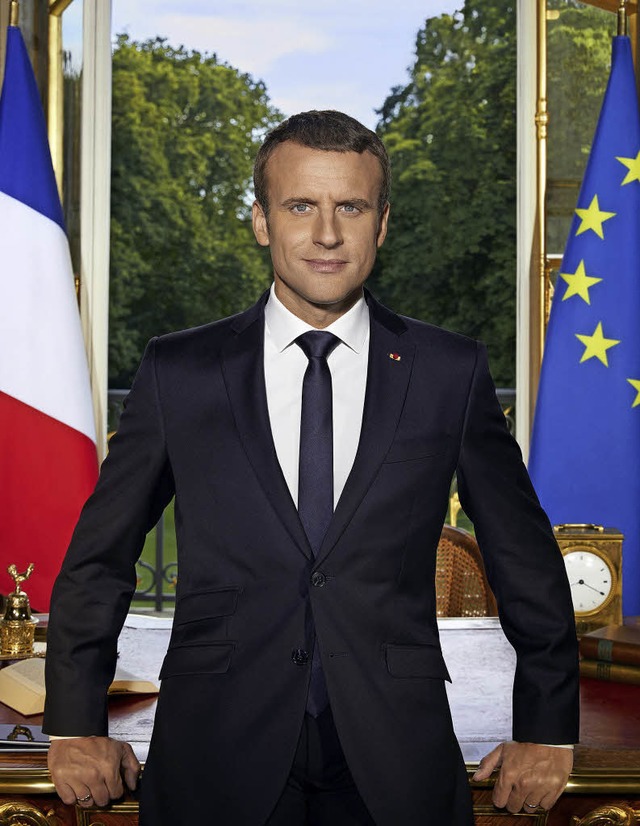 Macron auf seinem  offiziellen Foto  im lyse-Palast   | Foto: dpa
