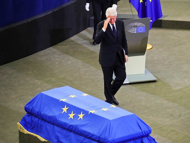 Nahm in einer bewegenden Rede Abschied...r ehemalige US-Prsident Bill Clinton.  | Foto: dpa