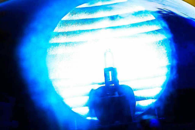 Ein Mann war in der Nacht auf Sonntag ...azu fehlte ihm der linke Vorderreifen. | Foto: Rock Ein Mann war in der Nacht auf Sonntag ...azu fehlte ihm der linke Vorderreifen. | Foto: Rock