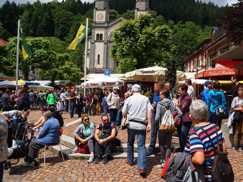 Das Wetter war schlecht, die Stimmung gut: In Todtnau war beim Stdtlifest und beim Bergsprint die ganze Stadt auf den Beinen.