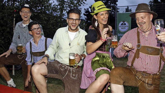 Ganz klar, das muss die Lederhosen-Party in Wittelbach sein.   | Foto: Heidi Fssel