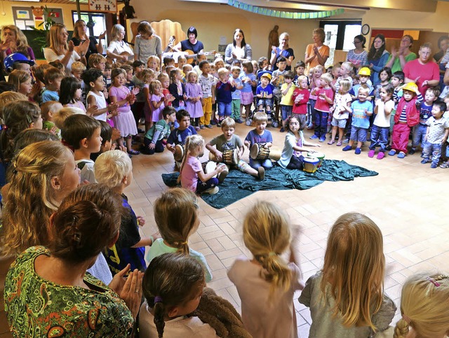 118 Kinder, von einem Jahr an bis zum ...u, den grten Kindergarten der Stadt.  | Foto: Sylvia Sredniawa