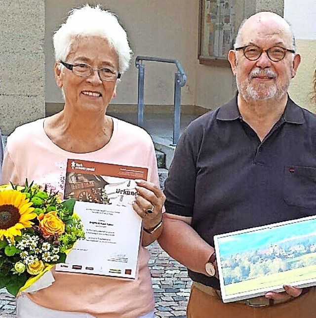 Brigitte und Klaus Kaiser kommen aus S... in Kappel von der HTG geehrt worden.   | Foto: HTG