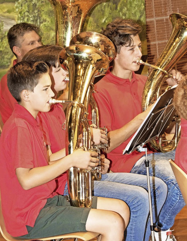 Die Blserjugend Grafenhausen unterhielt musikalisch.  | Foto: Wilfried Dieckmann