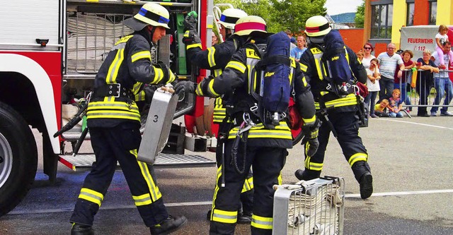 Mehr als  150 Feuerwehrleute aus dem g...andkreis stellten sich dem Wettkampf.   | Foto: Boris Burkhardt