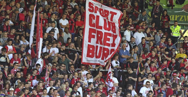 Bei vielen Heimspielen und auch beim l...en die Hchenschwander Fans mit dabei.  | Foto: Symbolfoto: Joachim Hahne