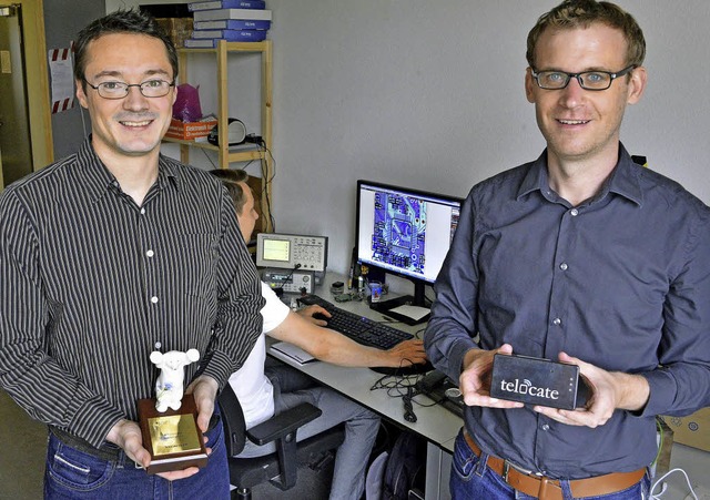 Johannes Wendeberg (links) und Fabian ...d Geschftsfhrer der Firma Telocate.   | Foto: Michael Bamberger