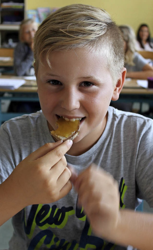 Mjam, so ein Honigbrot schmeckt echt lecker!  | Foto: Benedikt Metzger