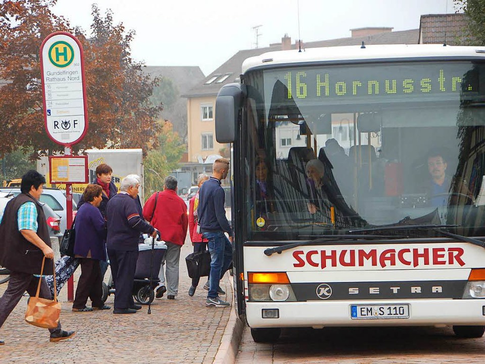 Die Buslinie 16 verbindet Freiburg und Gundelfingen.  | Foto: Frank Kiefer