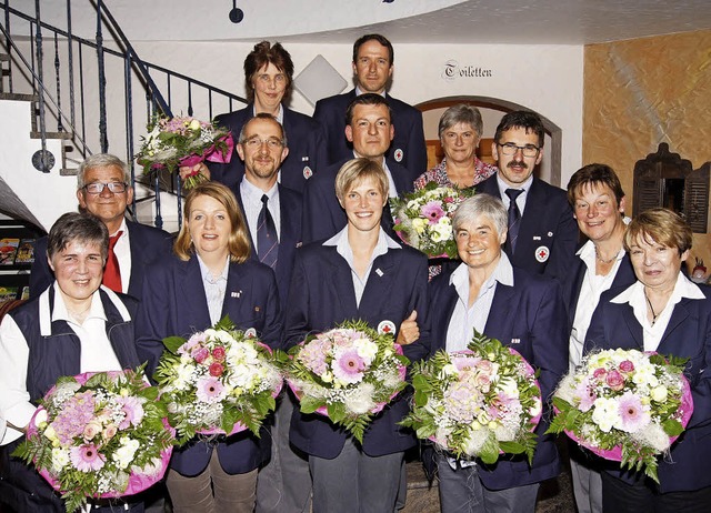 Etliche Ehrungen gab es beim DRK Oberp...Helma Wehrle und Roswitha Zimmermann.   | Foto: Gutjahr