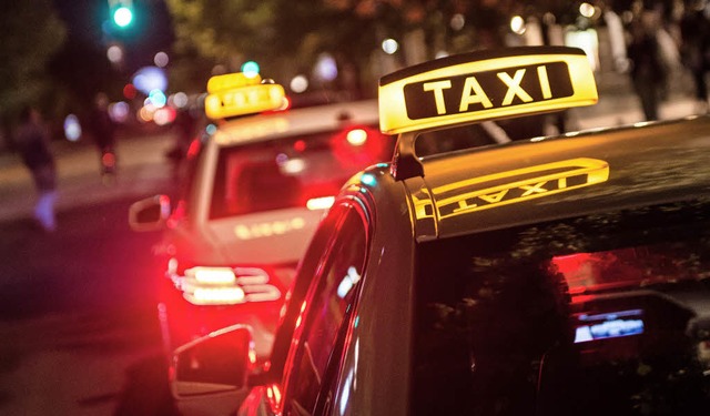 Etwas teurer als der Bus, aber deutlic... Das &#8222;Anruf-Sammel-Taxi.&#8220;   | Foto: DPA