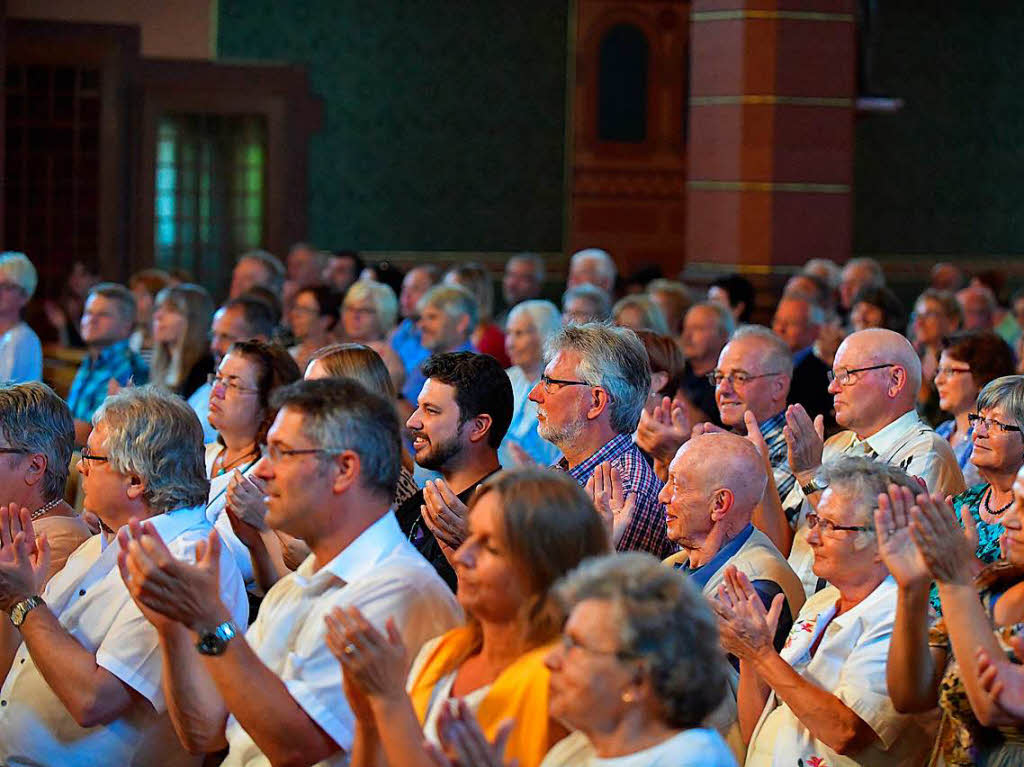 Das Publikum applaudierte  in der Bonndorfer Kirche.