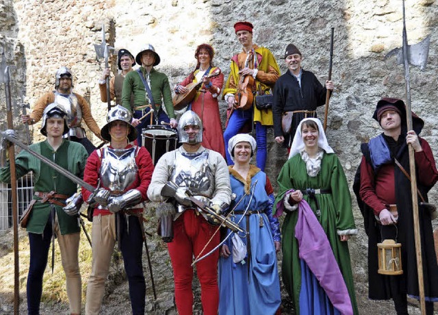 So gro ist die Truppe fr die histori...adtfhrungen in Waldkirch inzwischen.   | Foto: Fotos: Hubert Bleyer