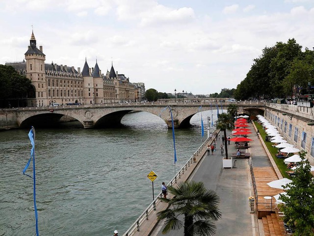 Das Pariser Seineufer ist eine Beispie...ie sich Grostdte attraktiver machen.  | Foto: FRANCOIS GUILLOT