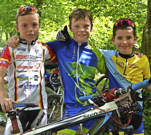 David King (Mitte) siegte beim Kidscup...dikt Benz (links) und Luca Fesenmeier.  | Foto: H. Junkel