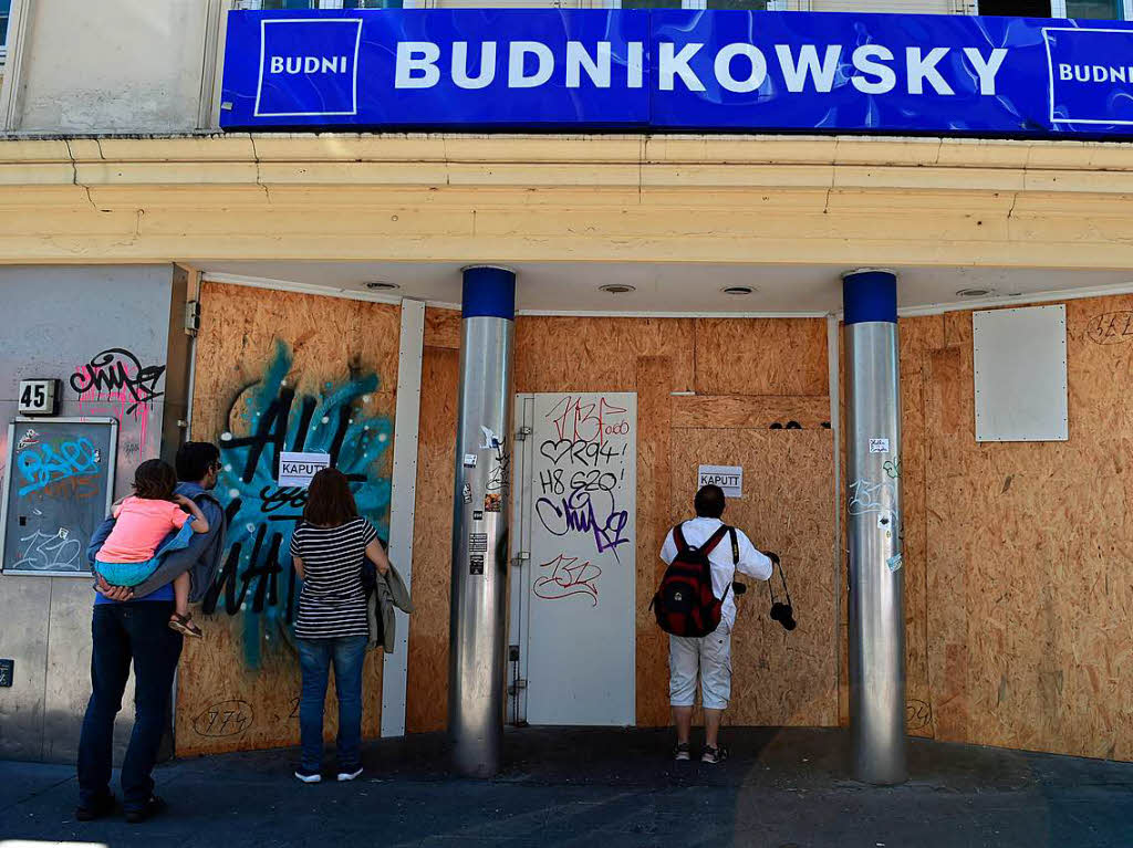 Die Filiale der Drogeriekette Budnikowsky wurde in der Nacht zum 8. Juli geplndert und verwstet