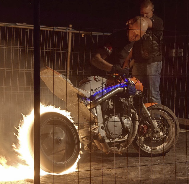 Die &#8222;Black Forest Burn Out Crew&...nige Biker auf zu einer Motorradtour.   | Foto: Stefan Pichler/Verein
