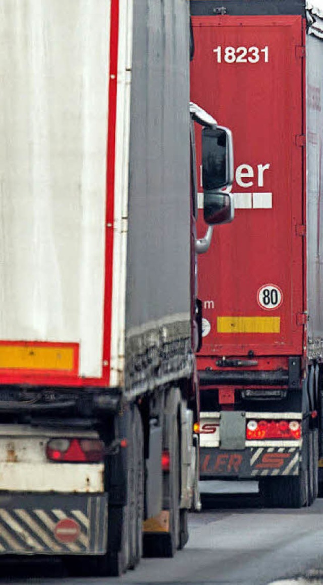 Mehr als ntig bezahlten Spediteure fr ihre Lastwagen.   | Foto: DPA