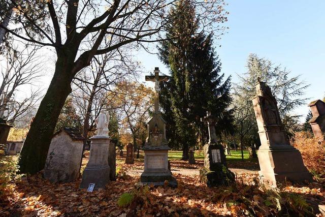 Am Wochenende kannst Du eine Theaterauffhrung auf dem Alten Friedhof erleben