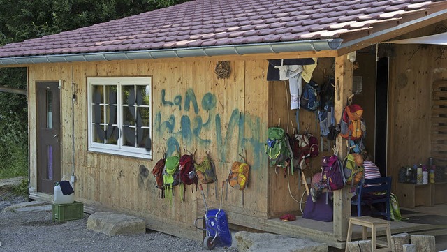 Vandalismus am Gebude des Naturkindergartens Zwuckelwiese in Britzingen   | Foto: Volker Mnch