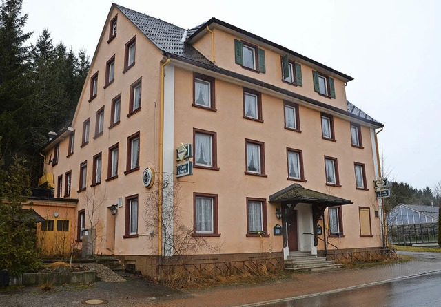 Der  Gasthof Lwen in Lenzkirch soll a...ch ein neues Wohnhaus ersetzt werden.   | Foto: Ralf Morys