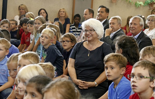 Inmitten derer, fr die sie am liebste...ed ihren Platz zwischen den Kindern.    | Foto: Heidi Fssel