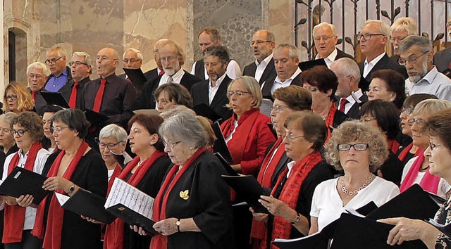 Einen besonderen Moment schufen die vi...tleitung von Michael Neymeyer im Dom.  | Foto: Cornelia Liebwein