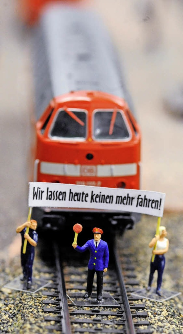 Streik im Miniaturwunderland: Die klei...ie Politik zum   Tarifeinheitsgesetz.   | Foto: dpa