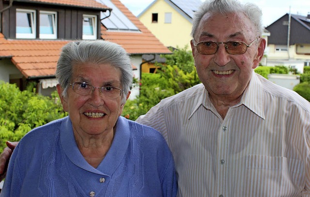 Freuen sich ber 65 Ehejahre: Eva und Jakob Lehmann in Btzingen.  | Foto: mario schnebberg