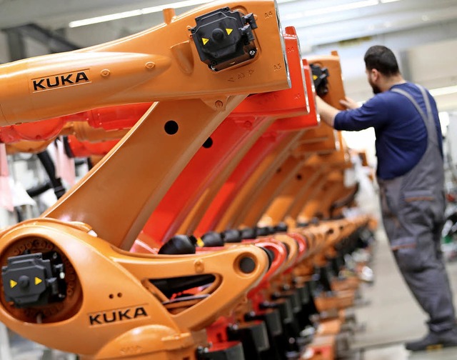 Die bernahme des Roboter-Herstellers ...rschrfung des Auenwirtschaftsrechts.  | Foto: dpa