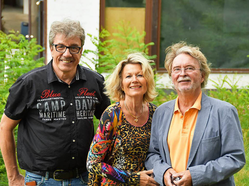 Ute Statz ist in der Luisenhhe aufgewachsen. Gemeinsam mit ihrem Ehemann (rechts) und Konditor Gerd Nieske schwelgt sie in Erinnerungen.