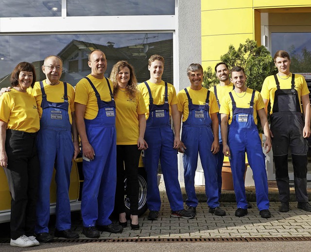 Das Team vom Autohaus Lauber mit viele... in allen Bereichen rund um das Auto.   | Foto: Fotos: Autohaus Lauber