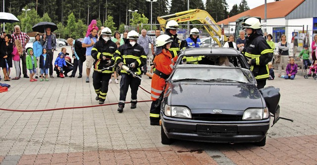 Dabei soll es bleiben: Die Feuerwehr F...en und der Discounter Lidl hat offen.   | Foto: Tina Httich