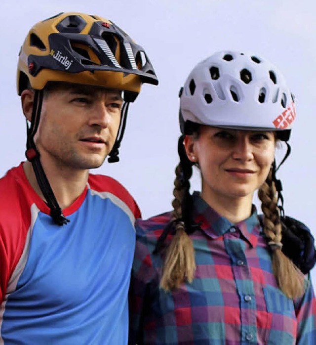 Lena Kaiser und Jan Rhl sind begeisterte Mountainbiker.   | Foto: zvg