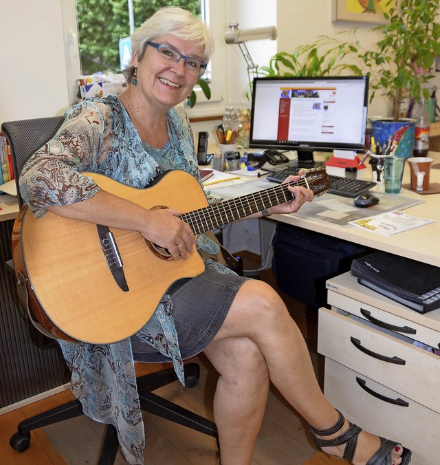 Singend nach Sckingen: Ulrike Lebert ... Wiesental und geht an den Hochrhein.   | Foto: Rasenberger