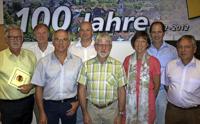 Vorstand und Aufsichtsrat der Elektriz...gina Studer, Ralf Matje und Rino Picen  | Foto: Paul Schleer