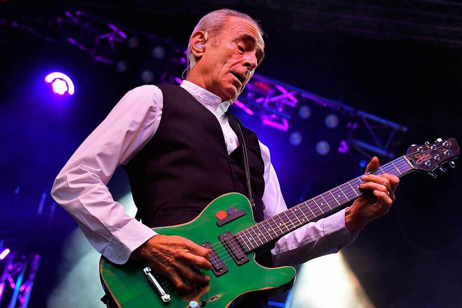 Status Quo rockten beim Sommersound-Festival den Schopfheimer Marktplatz. Vorgruppe war One Way Train aus Teningen. (Foto: Wolfgang Scheu) Status Quo rockten beim Sommersound-Festival den Schopfheimer Marktplatz. Vorgruppe war One Way Train aus Teningen. (Foto: Wolfgang Scheu)