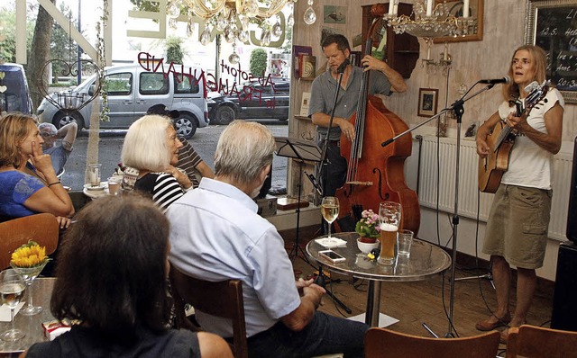 Anne Pe und Tobias Hlscher im Cafe Ben   | Foto: Heidi Fssel