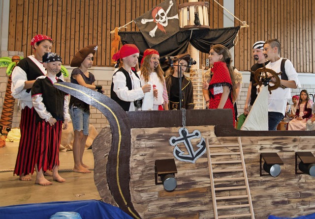 <BZ-FotoAnlauf>Musicalauffhrung: </BZ... Leben der Piraten&#8220; aufgefhrt.   | Foto: Schule