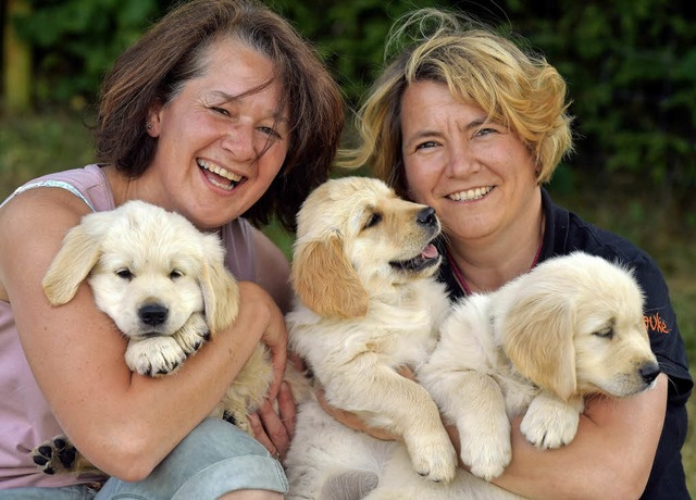 Anja Strittmatter und Frauke Zimmerman...n war der Tag des Abschieds gekommen.   | Foto: Wolfgang Scheu