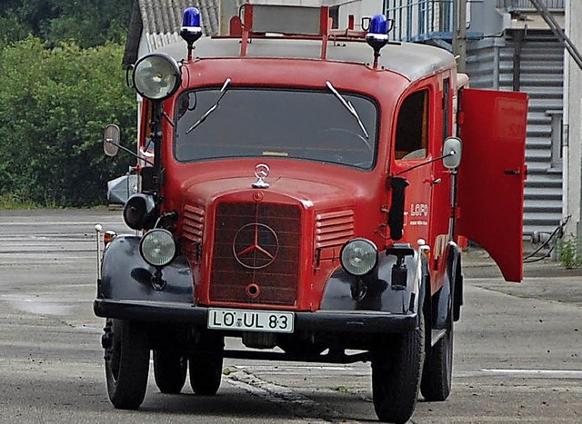 Der Oldtimer gehrt nun dem Feuerwehrtraditionsverein.   | Foto: Frey