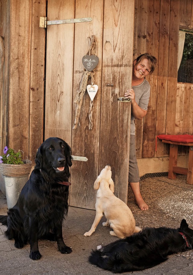 Andrea Hartmann mit den Hunden  Blue, Stella und Mila   | Foto: Duval