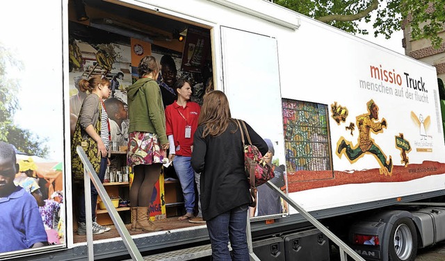 Eine  multimediale Ausstellung ber das Thema Flucht bietet der Missio-Truck.   | Foto:  Stadt Waldkirch