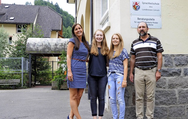 FSJ Sprachheilschule Zell (von links):...kutnik, Julia Jenisch und Hugo Brauer.  | Foto: Nicolai Kapitz