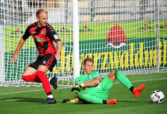 Havard Nielsen im Einsatz gegen den FC...zer Torhter Jonas Omlin. (Archivbild)  | Foto: Achim Keller