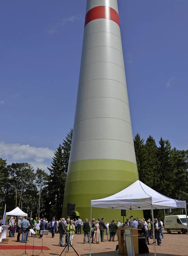 Monstrs: Allein der Turm der vier Win...49 Meter hoch und 2190 Tonnen schwer.   | Foto: Hubert Rderer