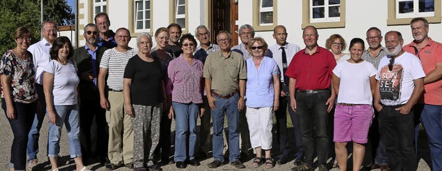 Die Mitarbeiter der Kirchengemeinde Diersburg trafen sich auf dem Marienhof.   | Foto: Christoph Breithaupt