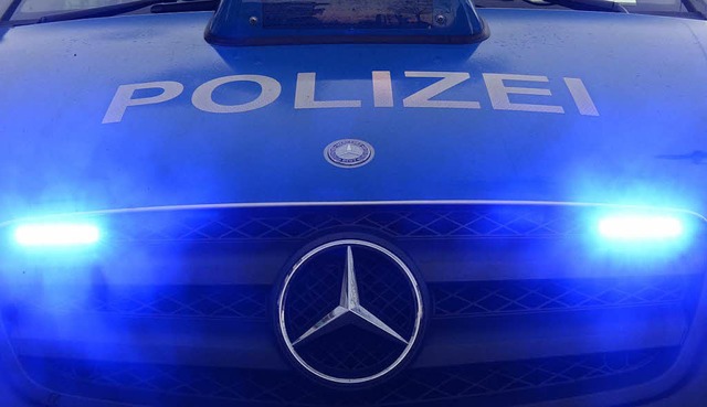 Ein bewaffneter Mann hat  an einer Sch... Stuttgart einen Amokalarm verursacht.  | Foto: dpa